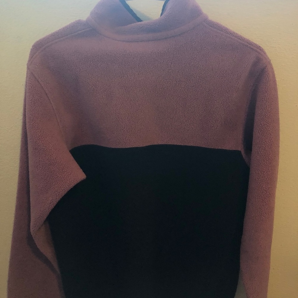 Patagonia half button up long sleeve sweater